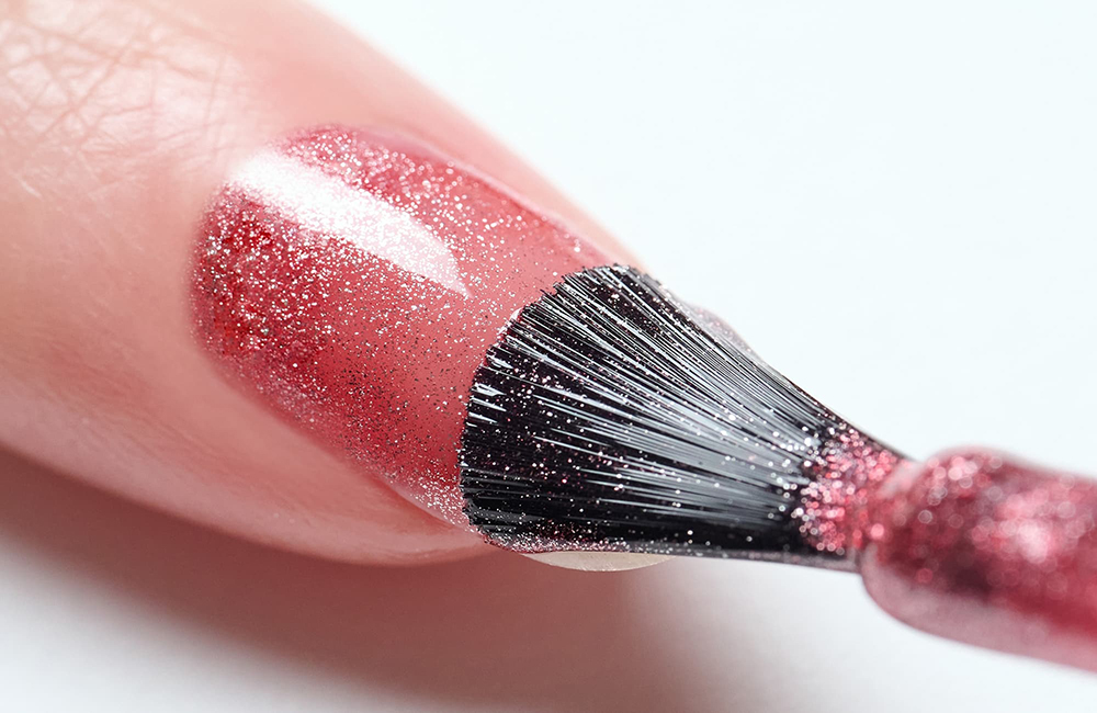 Apply magnetic color gel.